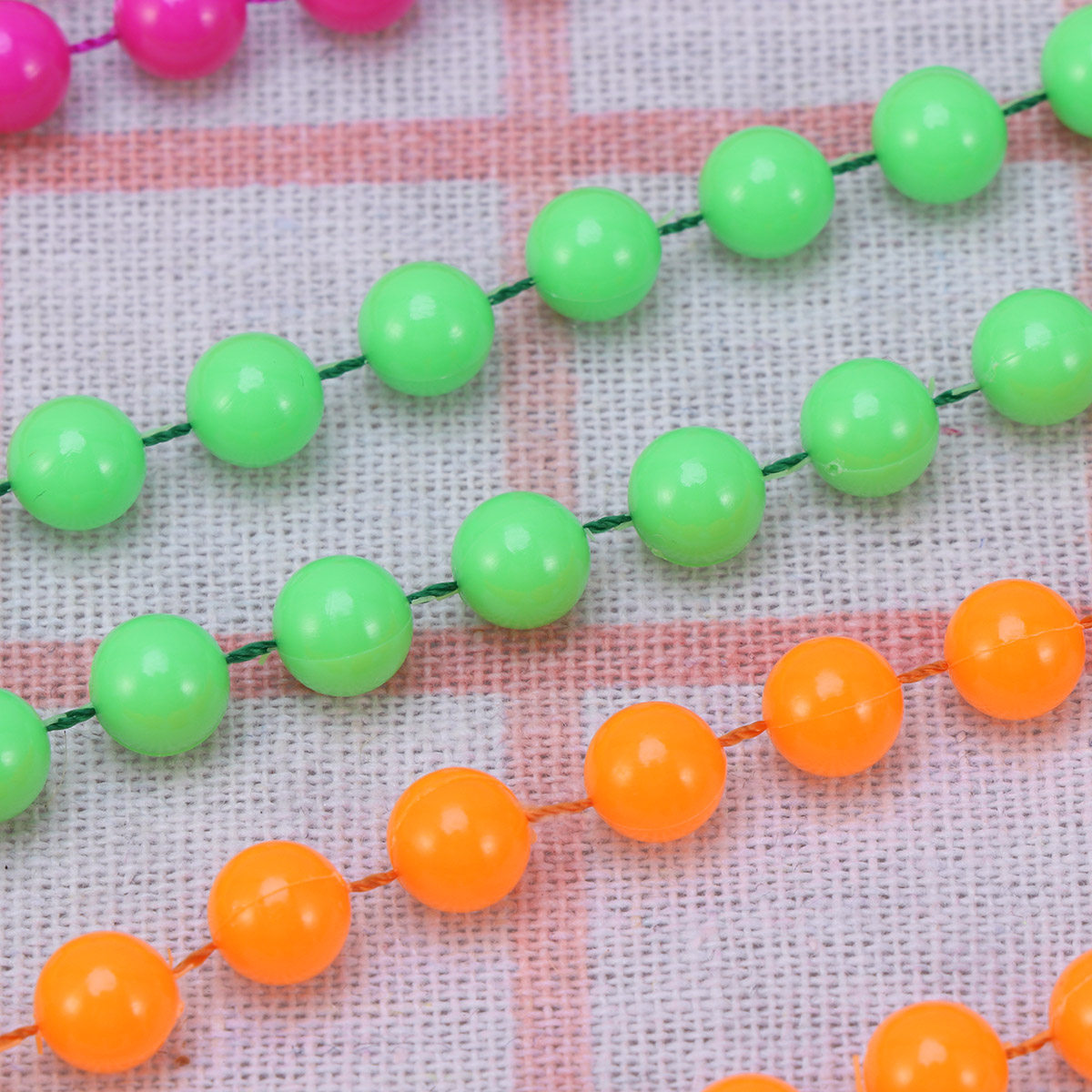 Women'S Fashion Of The 70S - 4 Adet Plastik Boncuklu Kolye Kadın
